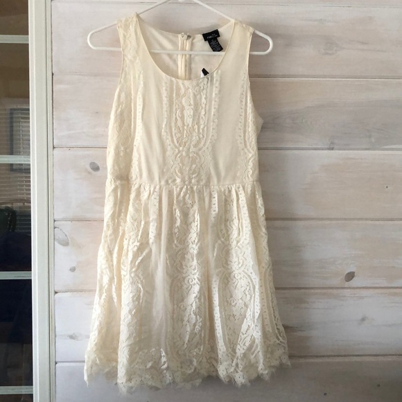 Rue21‎ Lace Cream Dress - Picture 5 of 11